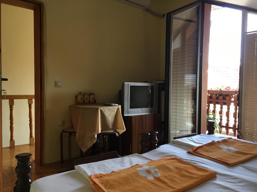 Apartamento Pansion Velickovic Niska Banja Exterior foto